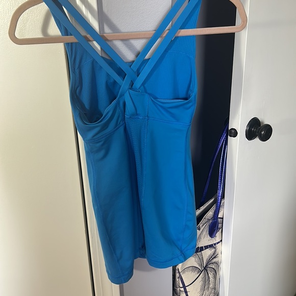 Lululemon shelf bra workout top - Picture 4 of 5